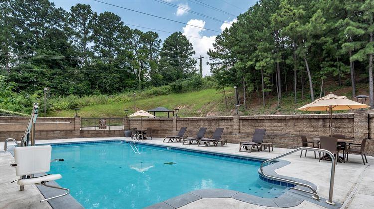 Comfort Inn Birmingham Homewood Pool
