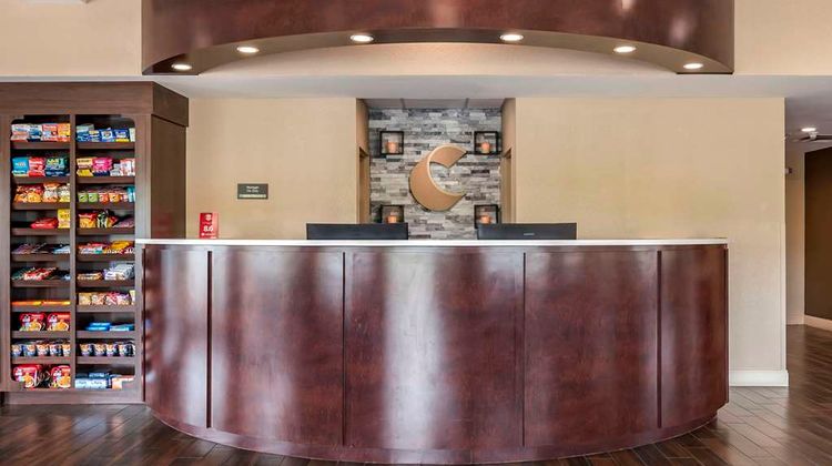 Comfort Suites Pell City Lobby
