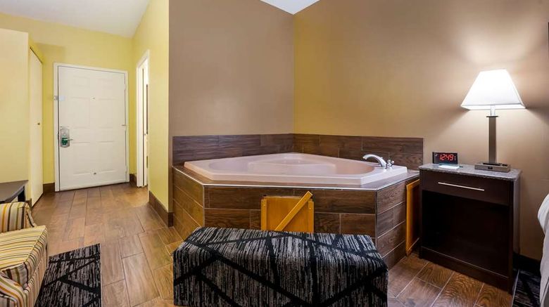 <b>Quality Inn Fort Payne Suite</b>. Images powered by <a href="https://iceportal.shijigroup.com/" title="IcePortal" target="_blank">IcePortal</a>.
