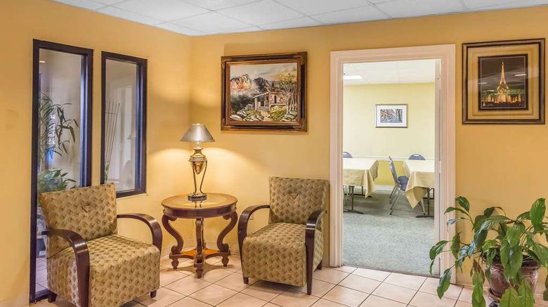 <b>Quality Inn Lobby</b>. Images powered by <a href="https://iceportal.shijigroup.com/" title="IcePortal" target="_blank">IcePortal</a>.