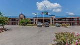 Quality Inn Exterior