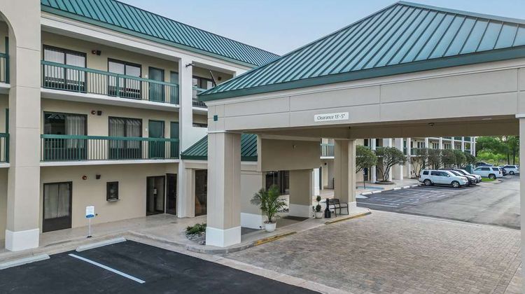 Econo Lodge Exterior