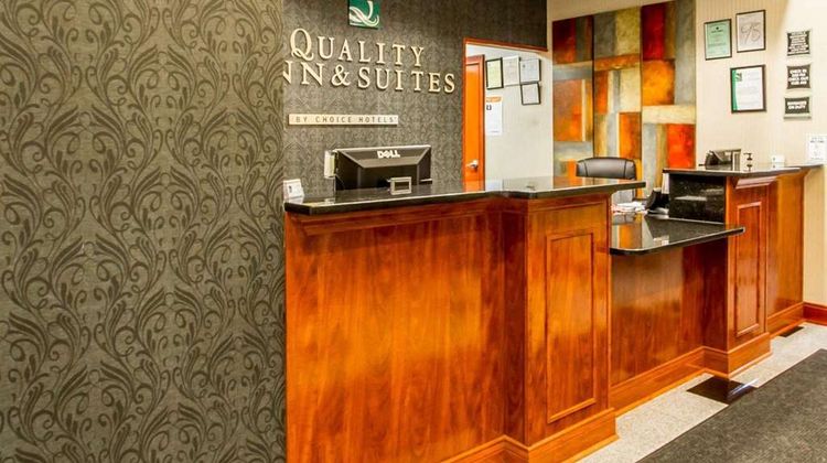 Quality Inn & Suites Lobby