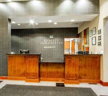 Quality Inn & Suites Lobby