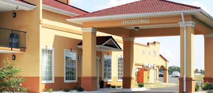 Quality Inn & Suites Exterior