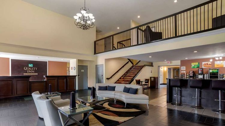 Quality Inn Phenix City Fort Benning Lobby