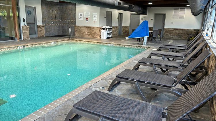 Comfort Inn & Suites Pool