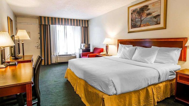 <b>Clarion Inn & Suites Dothan South Room</b>. Images powered by <a href="https://iceportal.shijigroup.com/" title="IcePortal" target="_blank">IcePortal</a>.