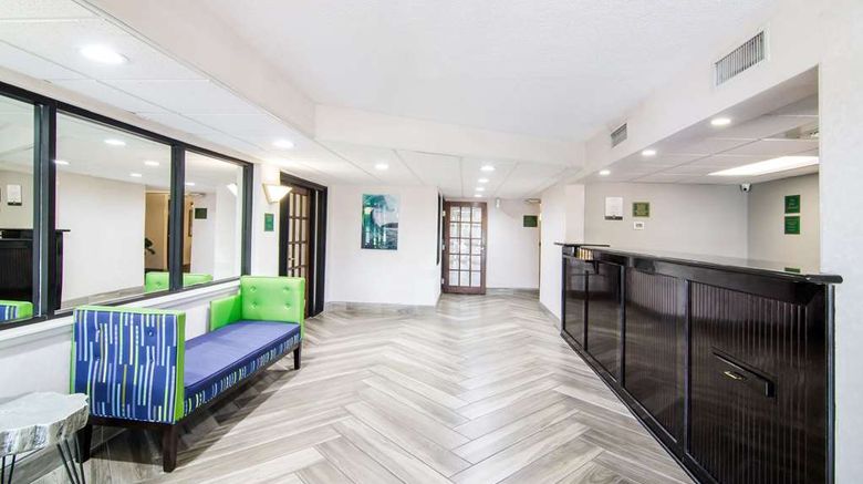 <b>Quality Inn near University of Mobile Lobby</b>. Images powered by <a href="https://iceportal.shijigroup.com/" title="IcePortal" target="_blank">IcePortal</a>.