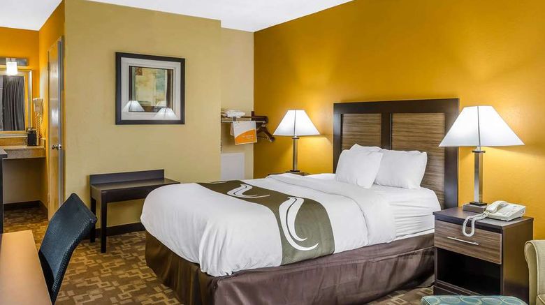 <b>Quality Inn University Area Room</b>. Images powered by <a href="https://iceportal.shijigroup.com/" title="IcePortal" target="_blank">IcePortal</a>.