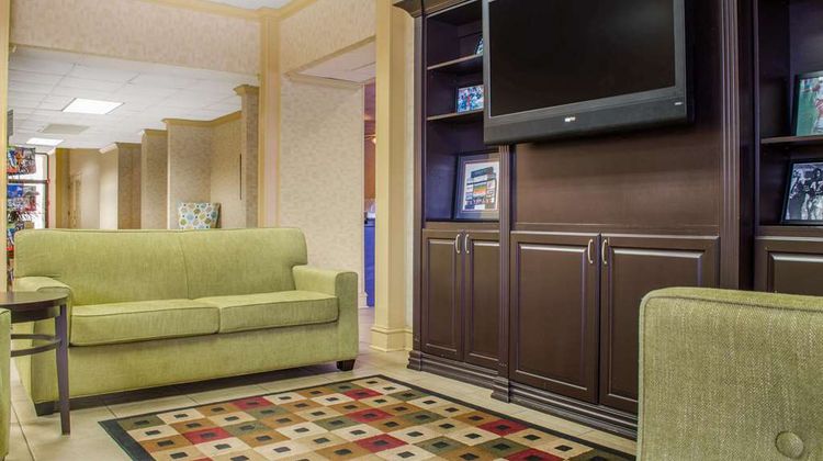 Quality Inn University Area Lobby