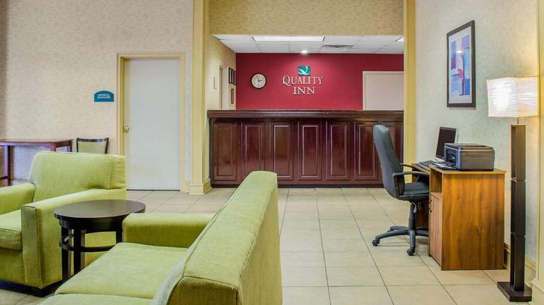 <b>Quality Inn University Area Lobby</b>. Images powered by <a href="https://iceportal.shijigroup.com/" title="IcePortal" target="_blank">IcePortal</a>.