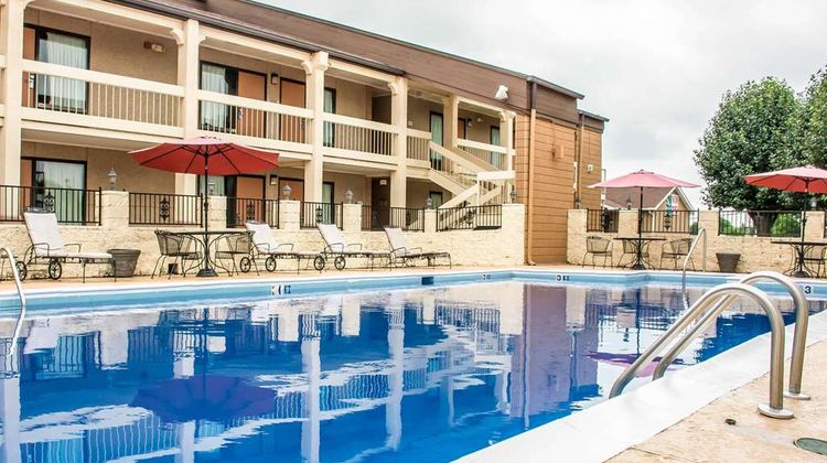 Quality Inn Pool