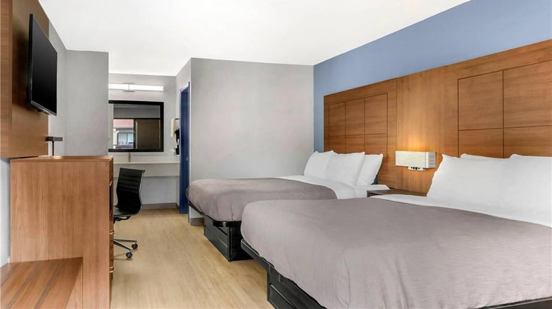<b>Quality Inn Room</b>. Images powered by <a href="https://iceportal.shijigroup.com/" title="IcePortal" target="_blank">IcePortal</a>.