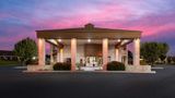 Econo Lodge Madison Airport Exterior
