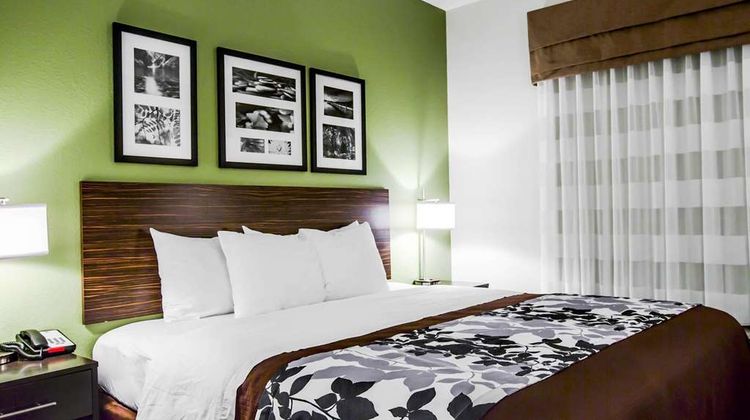 Sleep Inn & Suites Marion Suite