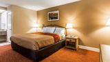 Econo Lodge Inn & Suites Room