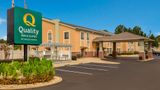 <b>Quality Inn & Suites Exterior</b>. Images powered by <a href="https://iceportal.shijigroup.com/" title="IcePortal" target="_blank">IcePortal</a>.