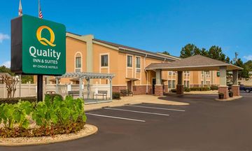 Quality Inn & Suites