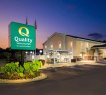 Quality Inn & Suites Exterior