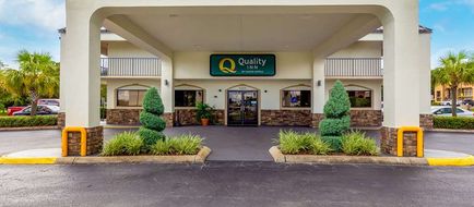 Quality Inn Exterior