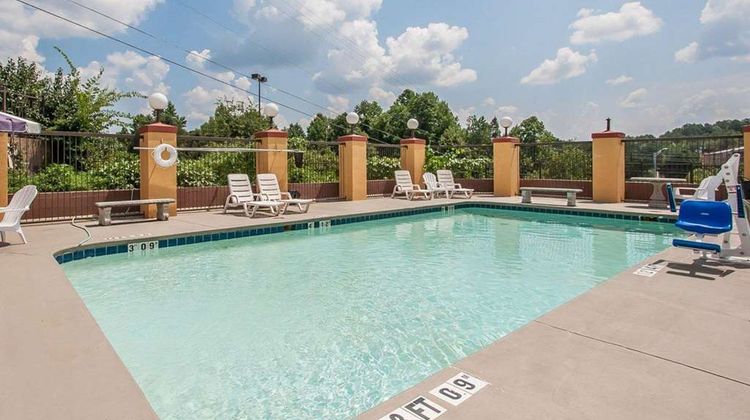 Econo Lodge Northport - Tuscaloosa Pool