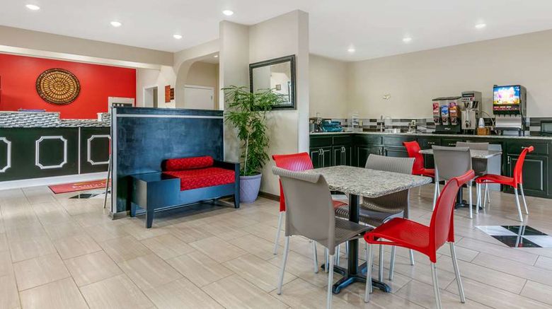 <b>Econo Lodge Northport - Tuscaloosa Lobby</b>. Images powered by <a href="https://iceportal.shijigroup.com/" title="IcePortal" target="_blank">IcePortal</a>.