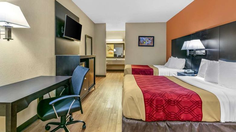 <b>Econo Lodge Northport - Tuscaloosa Room</b>. Images powered by <a href="https://iceportal.shijigroup.com/" title="IcePortal" target="_blank">IcePortal</a>.