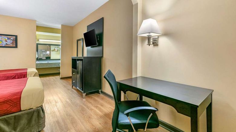 <b>Econo Lodge Northport - Tuscaloosa Suite</b>. Images powered by <a href="https://iceportal.shijigroup.com/" title="IcePortal" target="_blank">IcePortal</a>.