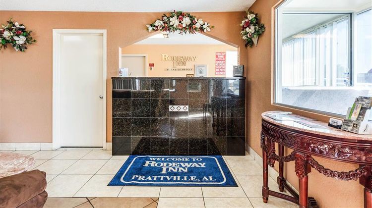 Rodeway Inn Lobby