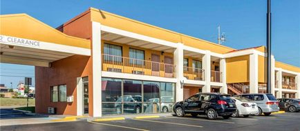 Rodeway Inn Exterior