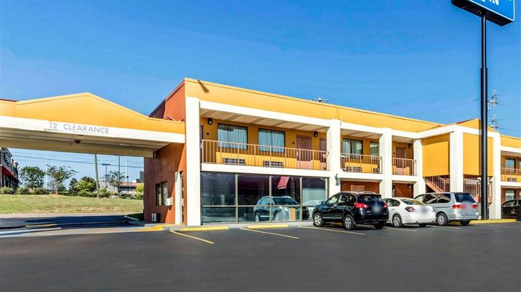Rodeway Inn Exterior