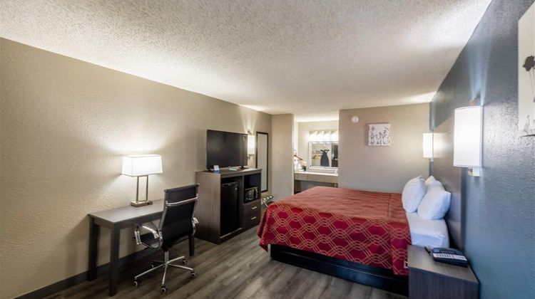 Rodeway Inn Room