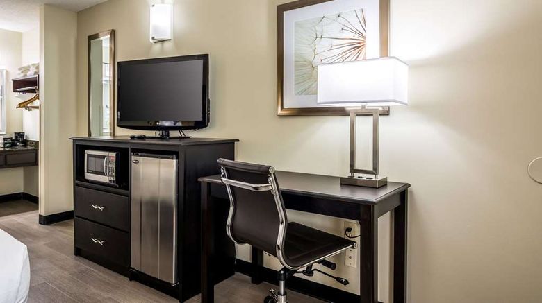 <b>Quality Inn University Area Room</b>. Images powered by <a href="https://iceportal.shijigroup.com/" title="IcePortal" target="_blank">IcePortal</a>.