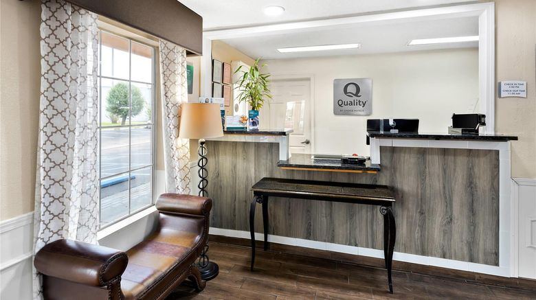<b>Quality Inn Lobby</b>. Images powered by <a href="https://iceportal.shijigroup.com/" title="IcePortal" target="_blank">IcePortal</a>.