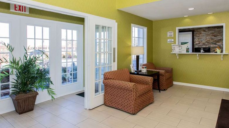 <b>Quality Inn Lobby</b>. Images powered by <a href="https://iceportal.shijigroup.com/" title="IcePortal" target="_blank">IcePortal</a>.