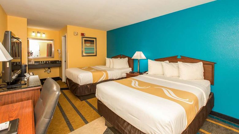 <b>Quality Inn Room</b>. Images powered by <a href="https://iceportal.shijigroup.com/" title="IcePortal" target="_blank">IcePortal</a>.