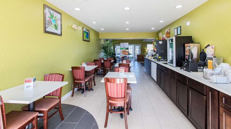 <b>Quality Inn Restaurant</b>. Images powered by <a href="https://iceportal.shijigroup.com/" title="IcePortal" target="_blank">IcePortal</a>.