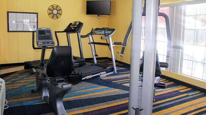 <b>Quality Inn Health</b>. Images powered by <a href="https://iceportal.shijigroup.com/" title="IcePortal" target="_blank">IcePortal</a>.