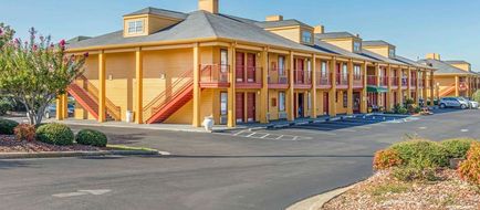 Quality Inn Exterior
