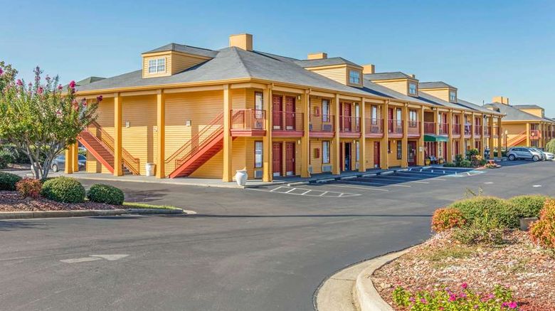 <b>Quality Inn Exterior</b>. Images powered by <a href="https://iceportal.shijigroup.com/" title="IcePortal" target="_blank">IcePortal</a>.