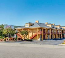 Quality Inn Exterior