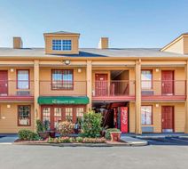 Quality Inn Exterior