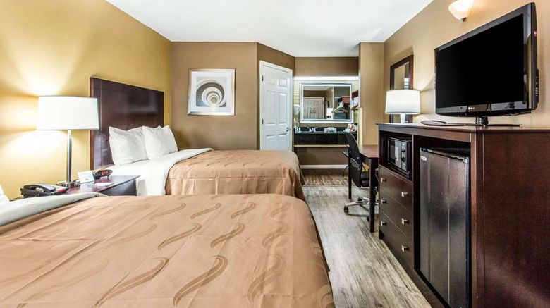 <b>Quality Inn Room</b>. Images powered by <a href="https://iceportal.shijigroup.com/" title="IcePortal" target="_blank">IcePortal</a>.