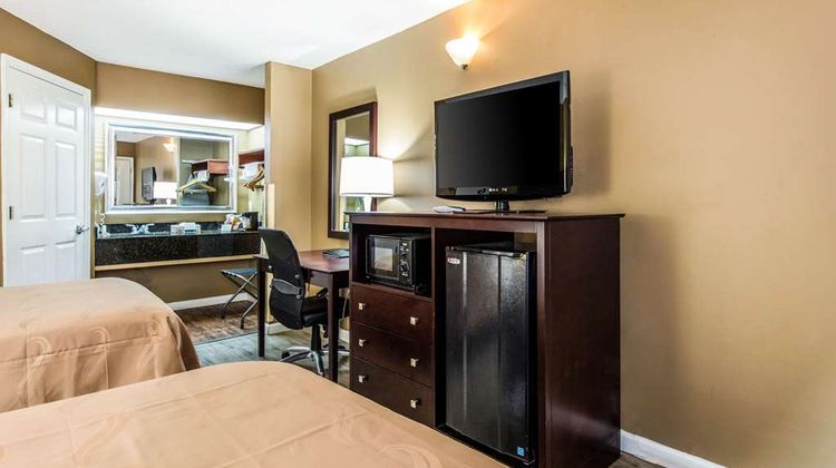 Quality Inn Room