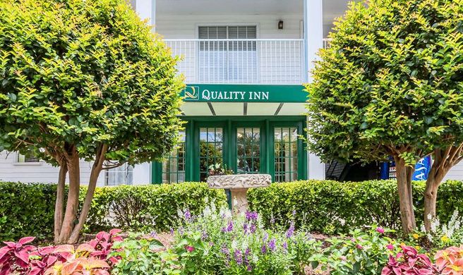 Quality Inn Exterior