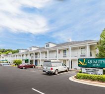 Quality Inn Exterior