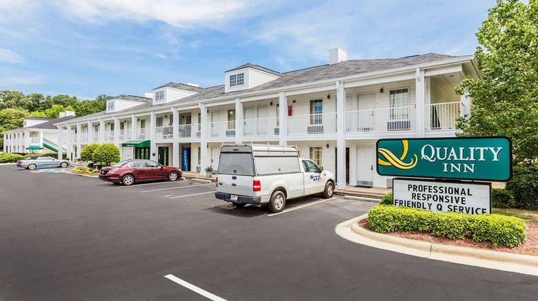 <b>Quality Inn Exterior</b>. Images powered by <a href="https://iceportal.shijigroup.com/" title="IcePortal" target="_blank">IcePortal</a>.