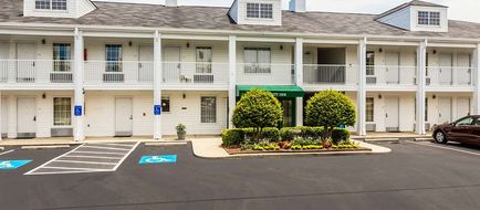 Quality Inn Exterior