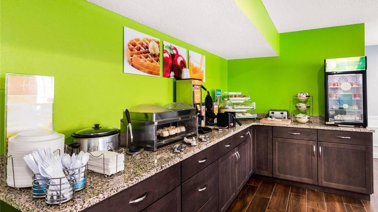 <b>Quality Inn Restaurant</b>. Images powered by <a href="https://iceportal.shijigroup.com/" title="IcePortal" target="_blank">IcePortal</a>.